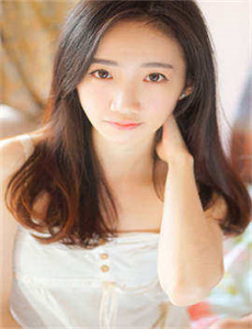 圣洁的艾曼妞